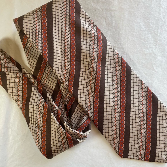Vintage YSL Yves Saint Laurent Brown/Tan Patterned Silk Tie - Picture 9 of 11